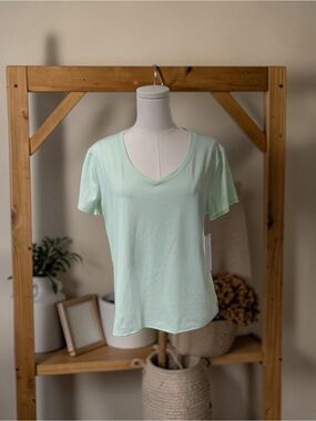 RBX Active T-Shirt SZ LG NWT‎